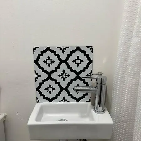 Garden With Free Parking And Ev 布里斯托