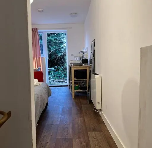 דירה Garden With Free Parking And Ev