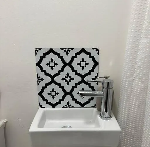 Garden With Free Parking And Ev בריסטול